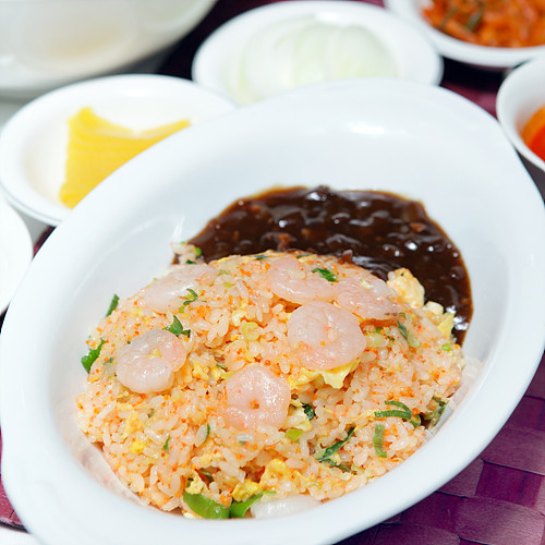 ���캺����