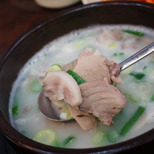 뱹