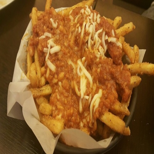 PORK CHILI FRIES