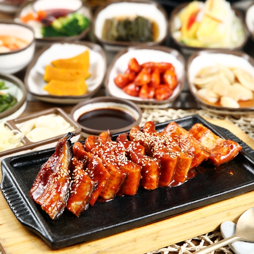 �������