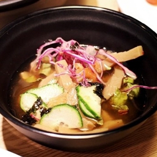 丮