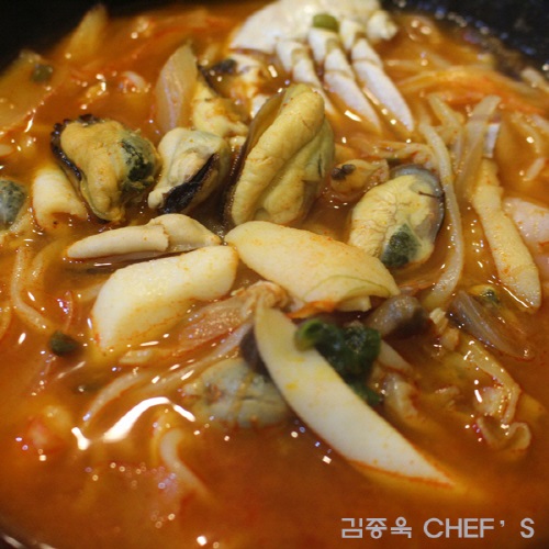 �Ｑ«�� ��