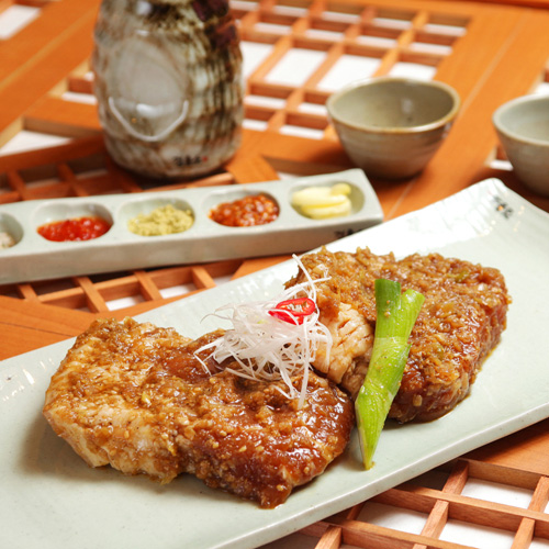 ������䰥��