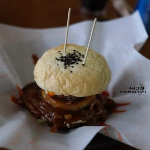 ���Ϲ���